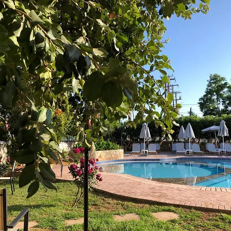 Lefka Apartmán Parigoria
